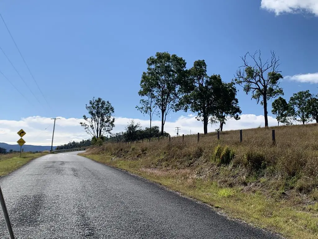 on the road to Neurum Creek